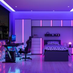 Gaming-Möbel: Ein Schlafzimmer ist mit Gaming-Möbeln eingerichtet