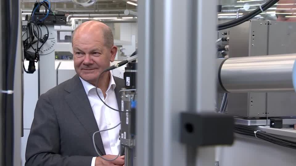 Video: Scholz lobt Siemens