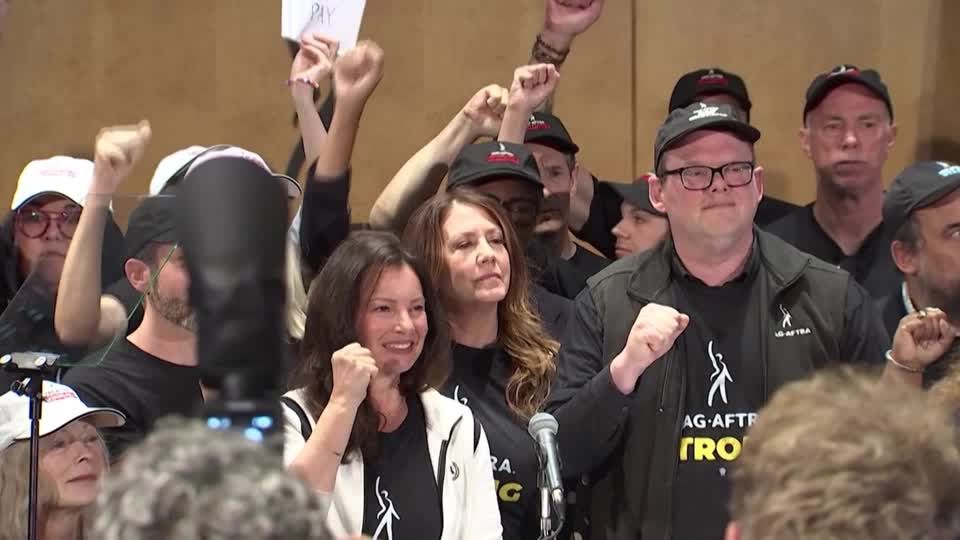 Video: Doppelstreik in Hollywood - Nach Autoren nun auch Schauspieler Video: Doppelstreik in Hollywood - Nach Autoren nun auch Schauspieler
