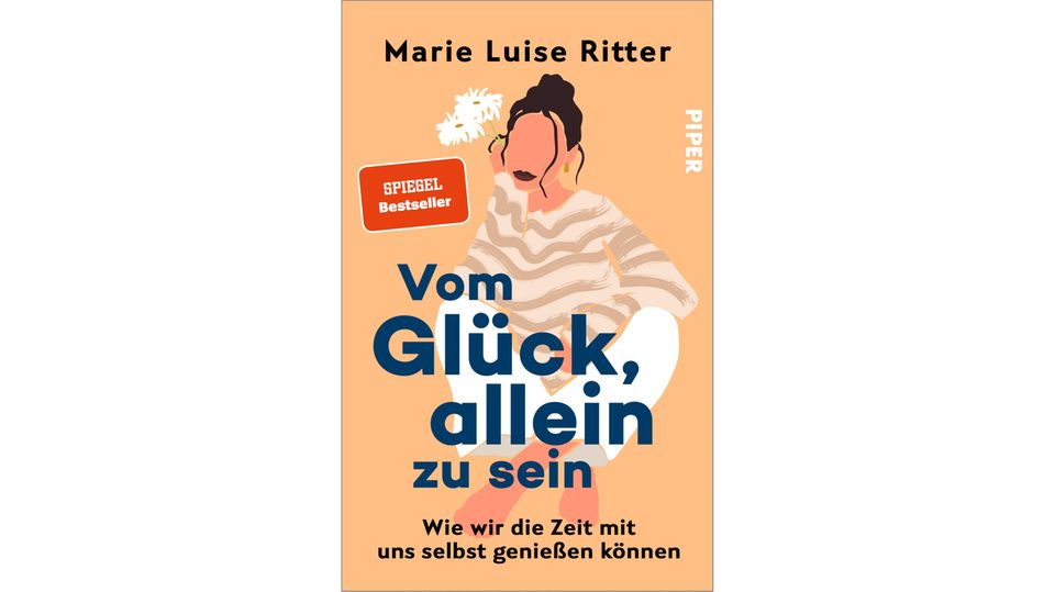 In ihrem neuen Buch "Vom Glück, allein zu sein. Wie wir die Zeit mit uns selbst genießen können." begibt sich die Autorin Marie Luise Ritter auf eine Reise zu sich selbst. Sie geht allein auf Konzerte und in Restaurants – und beschäftigt sich dabei mit einem für viele Menschen unbeliebten Gefühl: dem Alleinsein. Erschienen am 29. Juni 2023 im Piper Verlag. 