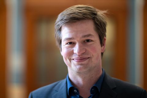 Philipp da Cunha ist der Parlamentarische Geschäftsführer der SPD-Fraktion im Landtag von Mecklenburg-Vorpommern