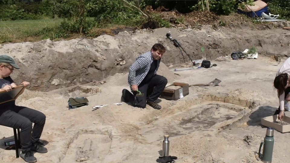 Die Archäolog:innen bei der Arbeit