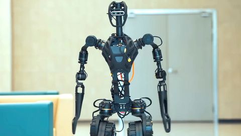 Humanoider Roboter soll in der Pflege eingesetzt werden