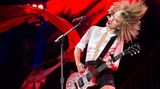 Mit ihrem fünften Album "1989", das im Herbst 2014 veröffentlicht wurde, gelang Swift der Wechsel von Country zu Pop endgültig. Alle Songs – darunter Hits wie "Shake It Off", "Blank Space" und "Bad Blood" – gehen klar in die Pop-Richtung, wurden in Zusammenarbeit mit Star-Produzenten wie Max Martin, Shellback, Ryan Tedder, Jack Antonoff, Nathan Chapman, Imogen Heap und Greg Kurstin produziert. Sie alle greifen mal wieder Swifts Liebesleben auf, wobei ihr jedes Mal aufs Neue – das muss man zugeben – ein authentisches Storytelling gelingt. 