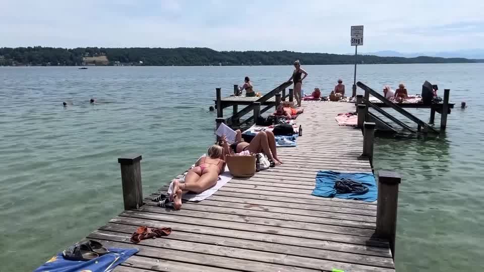 Video: Brütende Hitze in Bayern