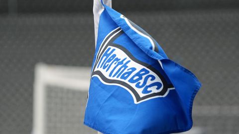 Im Trainingslager des Zweitligisten Hertha BSC in Österreich ist ein Profi der Berliner vorübergehend festgenommen worden