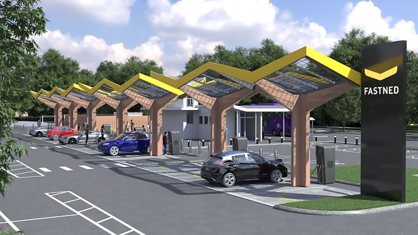 Fastned-Ladestation in Redbridge /  Großbritannien
