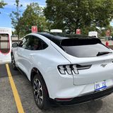 Ford am Tesla-Supercharger
