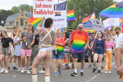 "Here & Queer": Frankfurt, Leipzig, Rostock: Die schönsten Bilder des CSD-Wochenendes