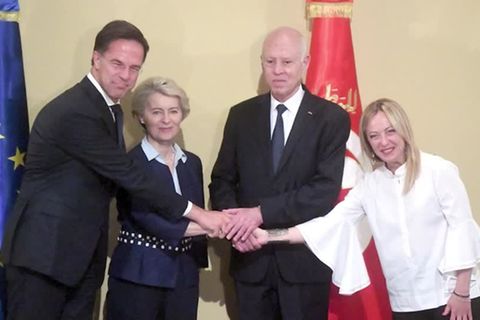 Video: EU und Tunesien vereinbaren Pakt gegen "irreguläre Migration"