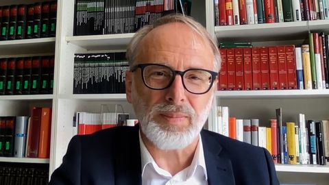 stern-Reporter Oliver Schröm zum Titel-Thema "Krebs-Skandal"