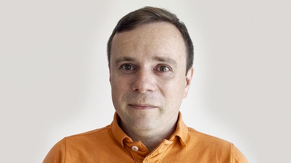 "Mir wurde in Berlin eine Waffe an den Kopf gehalten": Betroffene berichten von homo- und transphoben Angriffen "Mir wurde in Berlin eine Waffe an den Kopf gehalten": Betroffene berichten von homo- und transphoben Angriffen