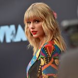 Da Swift seit 2017 in festen Händen war, gab es wenig Inspirationsquellen für weitere Songs über ihre Verflossenen. Stattdessen zeigte sie mit ihrem neuen Song "You Need to Calm Down" Unterstützung für die LGBTQ+-Community. Der Hit wurde im Pride Month 2019 veröffentlicht und ging mit seinem Musikvideo viral, in dem Promis wie Katy Perry, Ellen DeGeneres und Adam Lambert zu sehen sind. Im Frühjahr 2020 veröffentlichte Swift dann ihre Single "The Man", in der sie über das Leben als Mann in der heutigen Welt singt. 