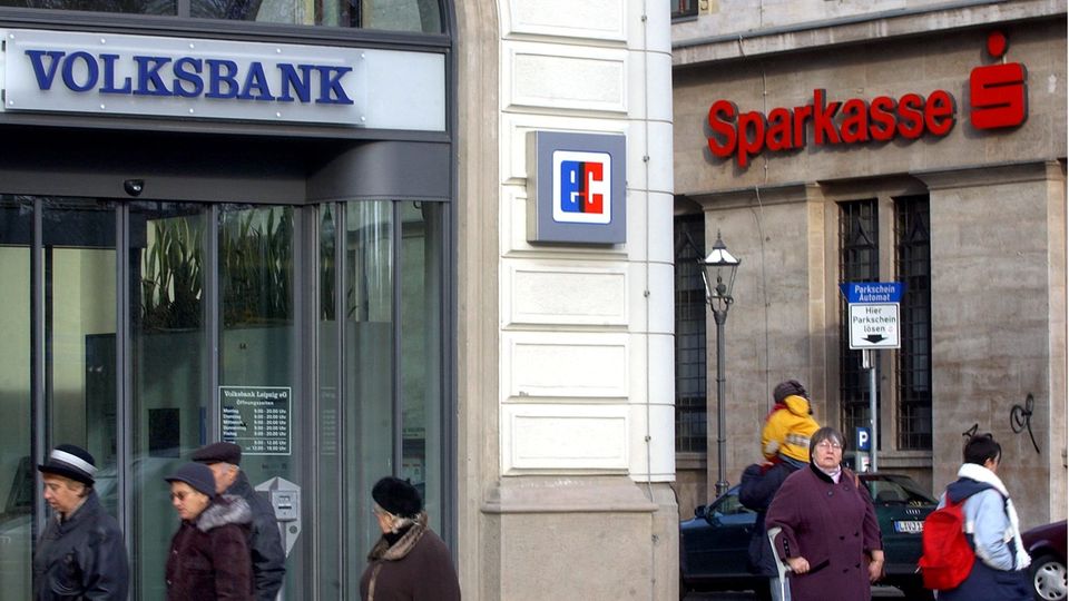 Filialen der Volksbank und der Sparkasse an der Schillerstraße in Leipzig