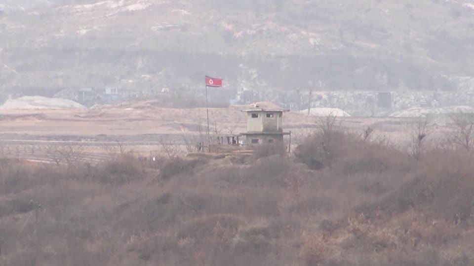 Video: US-Soldat nach illegalem Grenzübertritt in Nordkorea wohl in Haft