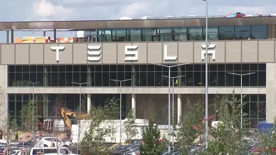 Video: Tesla will Belegschaft in Grünheide verdoppeln Video: Tesla will Belegschaft in Grünheide verdoppeln
