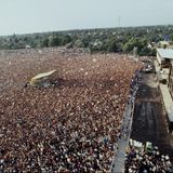 Konzert von Bruce Springsteen am 19. Juli 1988 auf der Radrennbahn Weißensee in Ost-Berlin, der Hauptstadt der DDR