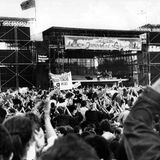 Konzert von Bruce Springsteen am 19. Juli 1988 auf der Radrennbahn Weißensee in Ost-Berlin, der Hauptstadt der DDR
