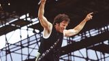 Konzert von Bruce Springsteen am 19. Juli 1988 auf der Radrennbahn Weißensee in Ost-Berlin, der Hauptstadt der DDR