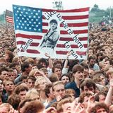 Konzert von Bruce Springsteen am 19. Juli 1988 auf der Radrennbahn Weißensee in Ost-Berlin, der Hauptstadt der DDR
