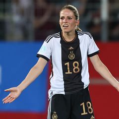 Fußball WM der Frauen: Melanie Leupolz auf dem Fußballplatz