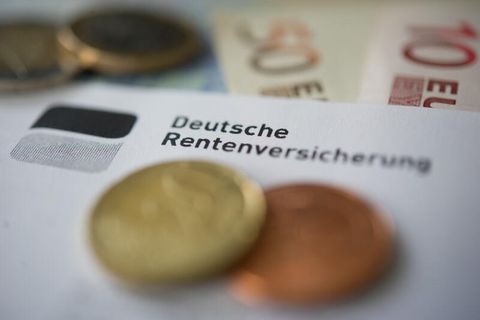 Wer Grundrente bezieht, könnteeinen falschen Steuerbescheid erhalten haben