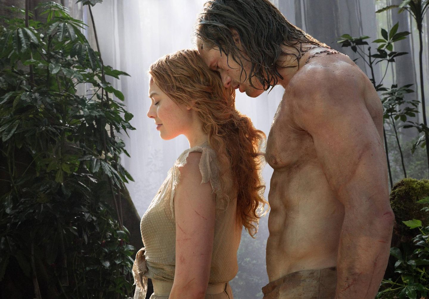 Es folgte der nächste Blockbuster: In der Buch-Verfilmung "Legend of Tarzan" spielte sie im gleichen Jahr die Hauptrolle der Jane Porter an der Seite von Alexander Skarsgård als Tarzan. 