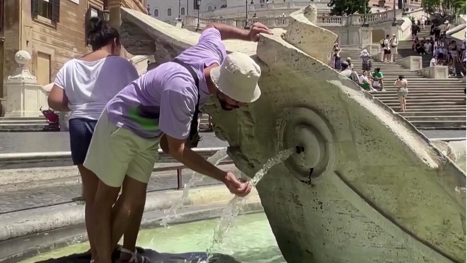"Das hatte ich nicht erwartet": Touristen über die 40-Grad-Hitze in Südeuropa "Das hatte ich nicht erwartet": Touristen über die 40-Grad-Hitze in Südeuropa