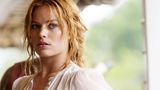 Robbie in ihrer Rolle als Jane in "Legend of Tarzan" (2016). Geboren wurde die 33-Jährige an der australischen Gold Coast und wuchs zusammen mit drei Geschwistern bei ihren Großeltern auf. Ihre Mutter war alleinerziehend und als Physiotherapeutin tätig, ihr Vater war Farmer. Nach ihrem Schulabschluss 2007 am dortigen Somerset College, ging sie nach Melbourne, um sich den Traum einer Schauspielkarriere zu erfüllen. Hier sprach sie für kleine Rollen vor ...       Somerset College. Sie ergatterte kleine Rollen in australischen Serien, sprach 2008 für die populäre Serie "Neighbours - Nachbarn" vor und bekam zunächst eine Gastrolle. Aus der ursprünglichen Gastrolle der Donna Freedman wurde eine reguläre Rolle, die Robbie in 311 Episoden (später als Donna Brown) spielte. Für Regisseur Ash Aaron trat sie 2008/09 im Selbstjustiz-Actionfilm "Vigilante" als Opfer und im Thriller "I.C.U." (auch Co-Produzentin) als Teenager auf, der mit Freunden einen Serienmörder verfolgt. Seit 2011 in den USA, spielte sie in der Serie "PanAm" (ABC) in 14 Episoden eine Stewardess und in Richard Curtis' romantischer Komödie "Alles eine Frage der Zeit" (2013) die hübsche Charlotte, die ihren Freund (Domhnall Gleeson) an eine andere (Rachel McAdams) verliert.