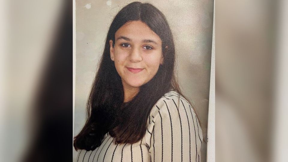 Die Polizei veröffentlichte dieses Foto der vermissten 15-jährigen Lara R. aus Frankenthal in der Pfalz