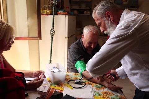 Video: Hitzewelle in Italien: Sorge um Alte und Kranke