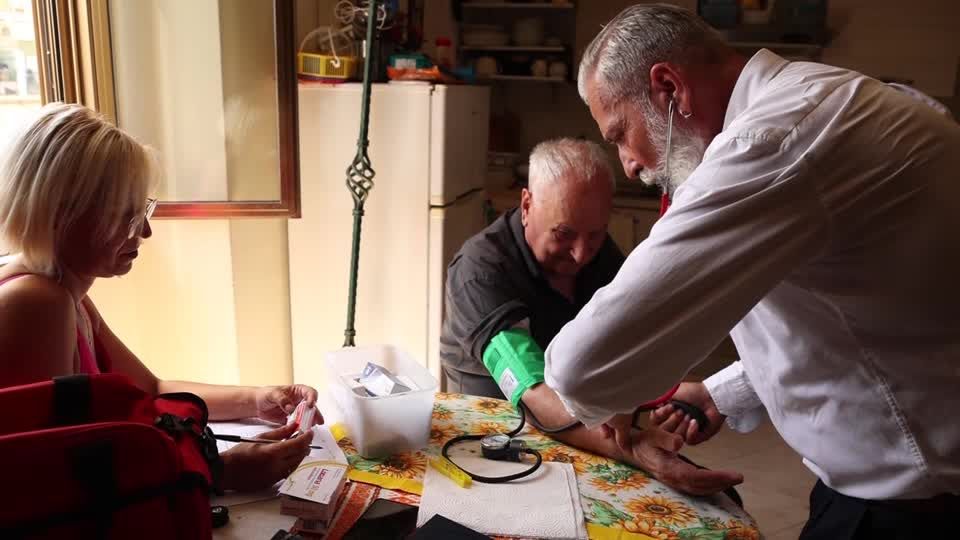 Video: Hitzewelle in Italien: Sorge um Alte und Kranke