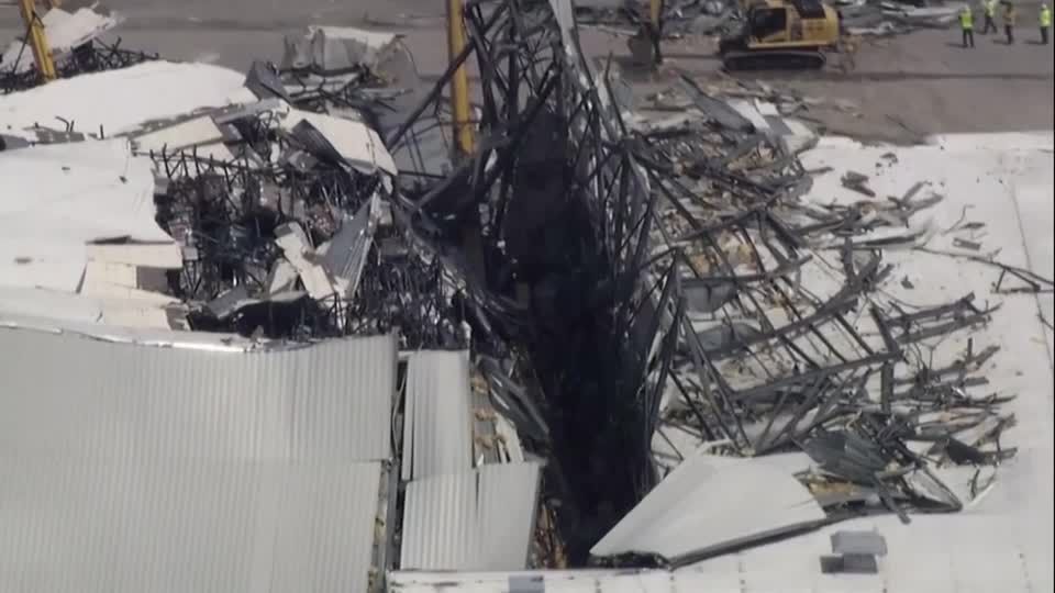 Schwerer Wirbelsturm: Tornado zerreißt US-Fabrik von Pharmahersteller Pfizer in zwei Teile