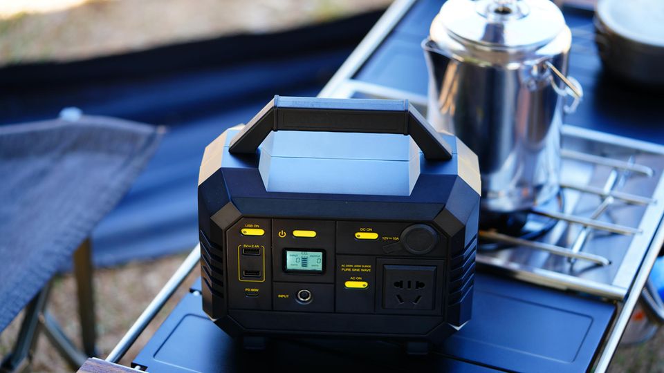 Diese Bpxen liefern dort Strom, wo kein Netz ist.