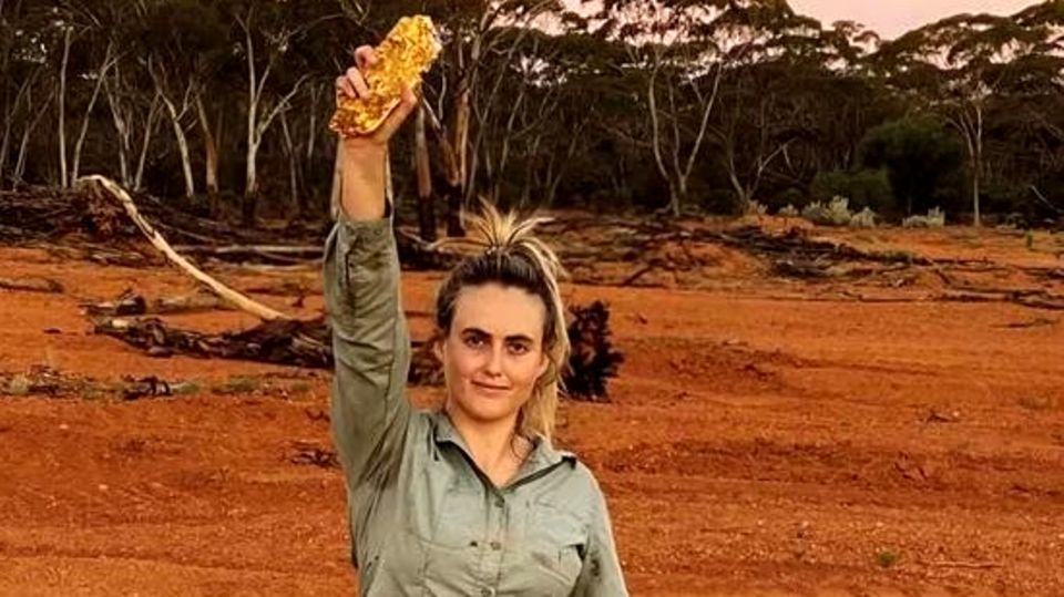 Tyler Mahoney, 27, interessierte sich schon früh für das Goldschürfen. Sie ist eine Goldgräberin in vierter Generation und knackte den Jackpot im Wert von 100 000 Dollar. Dabei fand Tyler ein ganz besonderes Goldstück. 