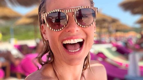 Stars im Urlaub: Michelle Hunziker ist die tollste Oma am Strand: So verbringen die Promis ihre Ferien