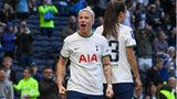 Das Jahr 2023 fing mit einem Paukenschlag im Frauenfußball an. Es wurde bekannt: Bethany England wechselt von Chelsea zu Tottenham Hotspur. Kostenpunkt des Deals: 250.000 Pfund, umgerechnet rund 280.000 Euro. Das war Rekord für einen Transfer in der obersten Frauenfußballliga Englands.