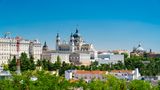 Die Hauptstadt Spaniens ist auch gleichzeitig das Kulturmekka des Landes. In Madrid gibt es mehr als 300 Sehenswürdigkeiten, wobei vor allem die gepflegten Parkanlagen bei Besuchern beliebt sind.   Wahrzeichen: 336  Kunstgalerien: 55  Museen: 52  Bibliotheken: 12  Theater: 102  Opernhäuser: 2