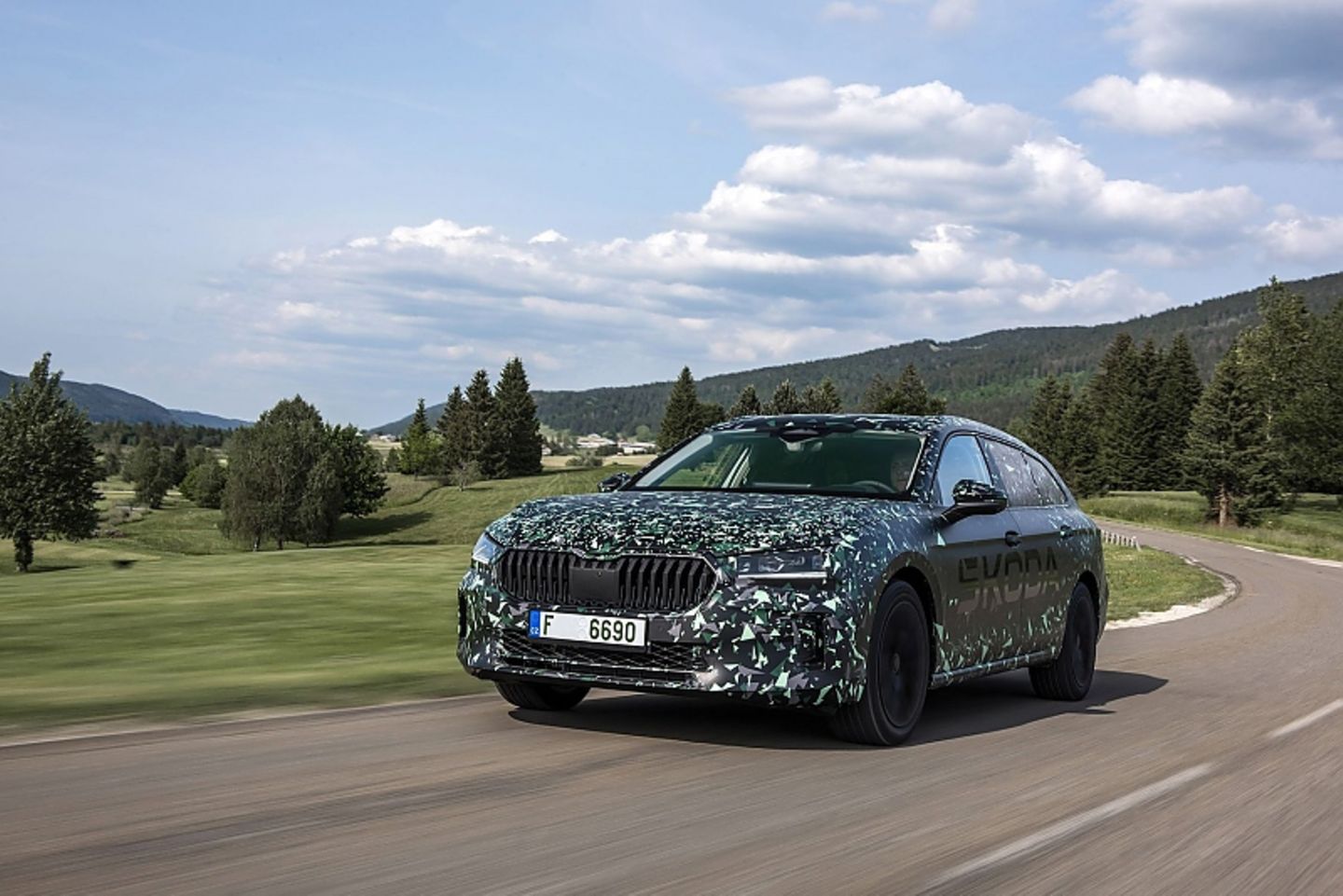 Skoda Superb IV