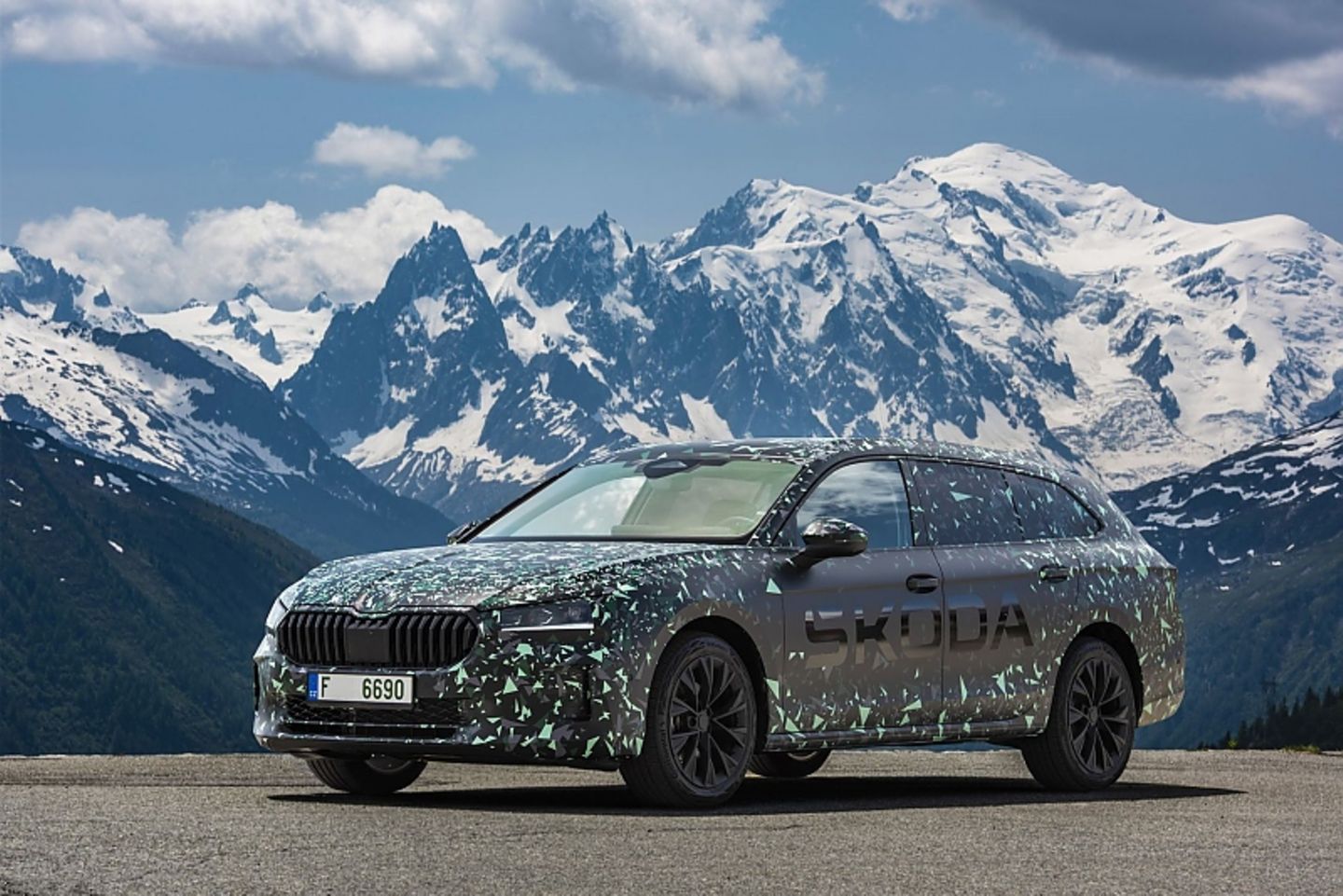 Skoda Superb IV