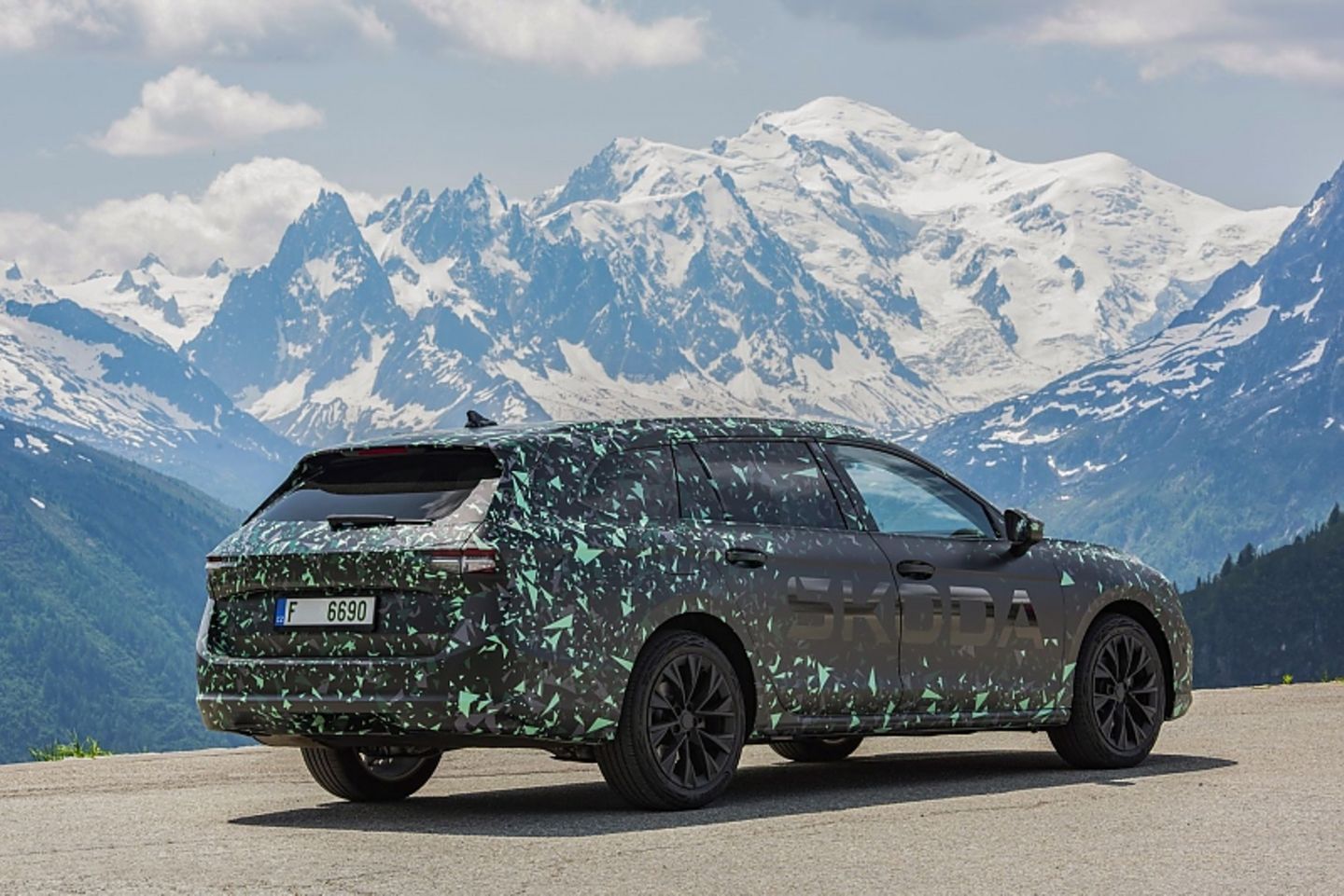 Skoda Superb IV