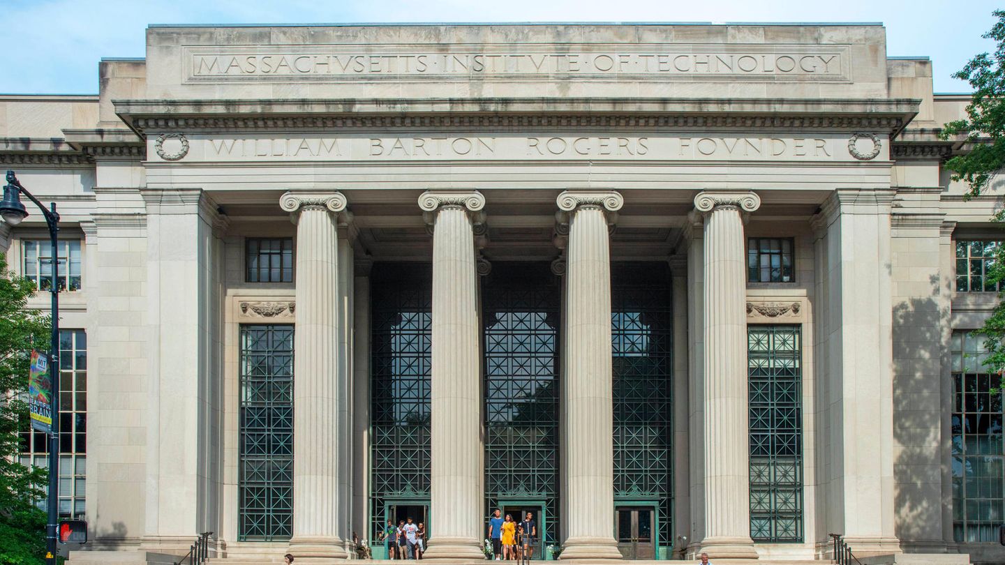 #5 Massachusetts Institute of Technology Massachusetts Institute of Technology