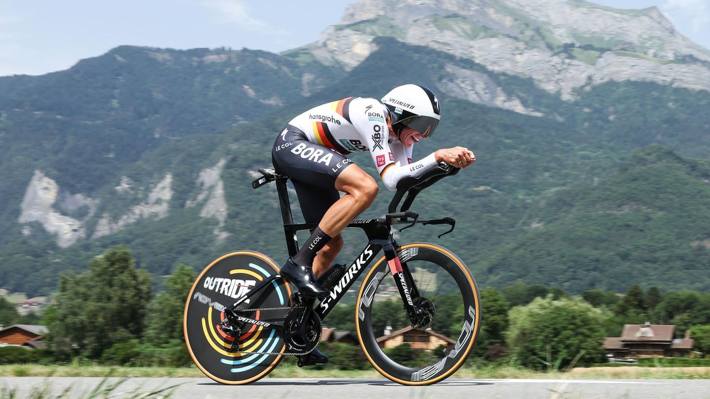 Nils Politt aus Deutschland vom Team Bora-hansgrohe in Aktion
