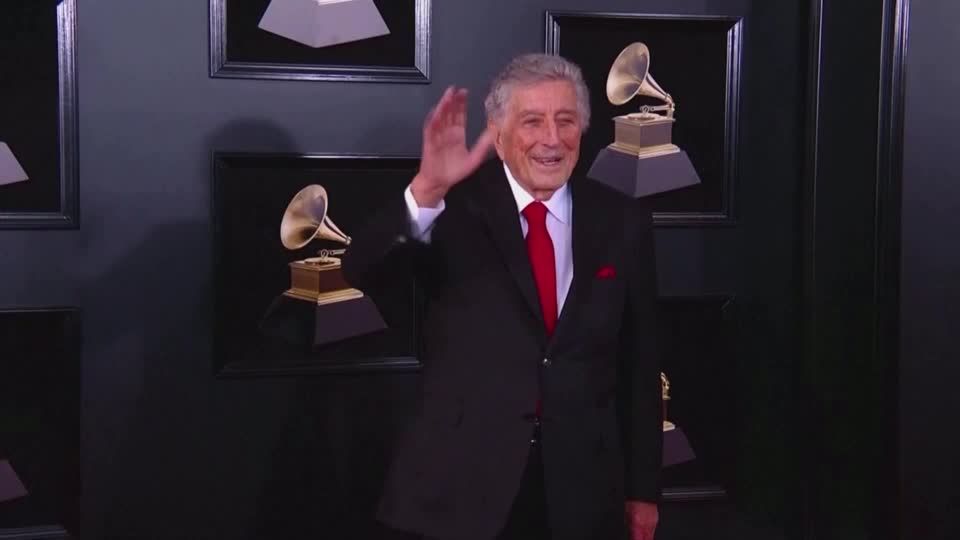 Video: Fans trauern um US-Sänger Tony Bennett Video: Fans trauern um US-Sänger Tony Bennett