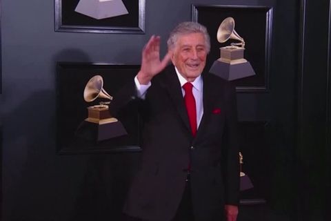 Video: Fans trauern um US-Sänger Tony Bennett