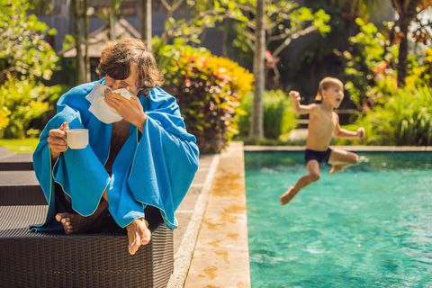 Leisure Sikcness: Mann ist im Urlaub krank