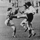 Finale des Vorläufers der Fußball-EM der Frauen 1957: England gegen Deutschland
