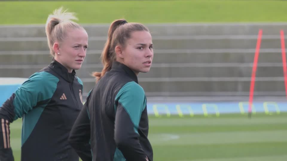 Video: Countdown läuft: Montag erste WM-Partie der DFB-Frauen