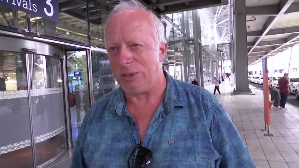 Video: Rhodos-Rückkehrer: "Man denkt sich, na hoffentlich kommt das nicht hierher"