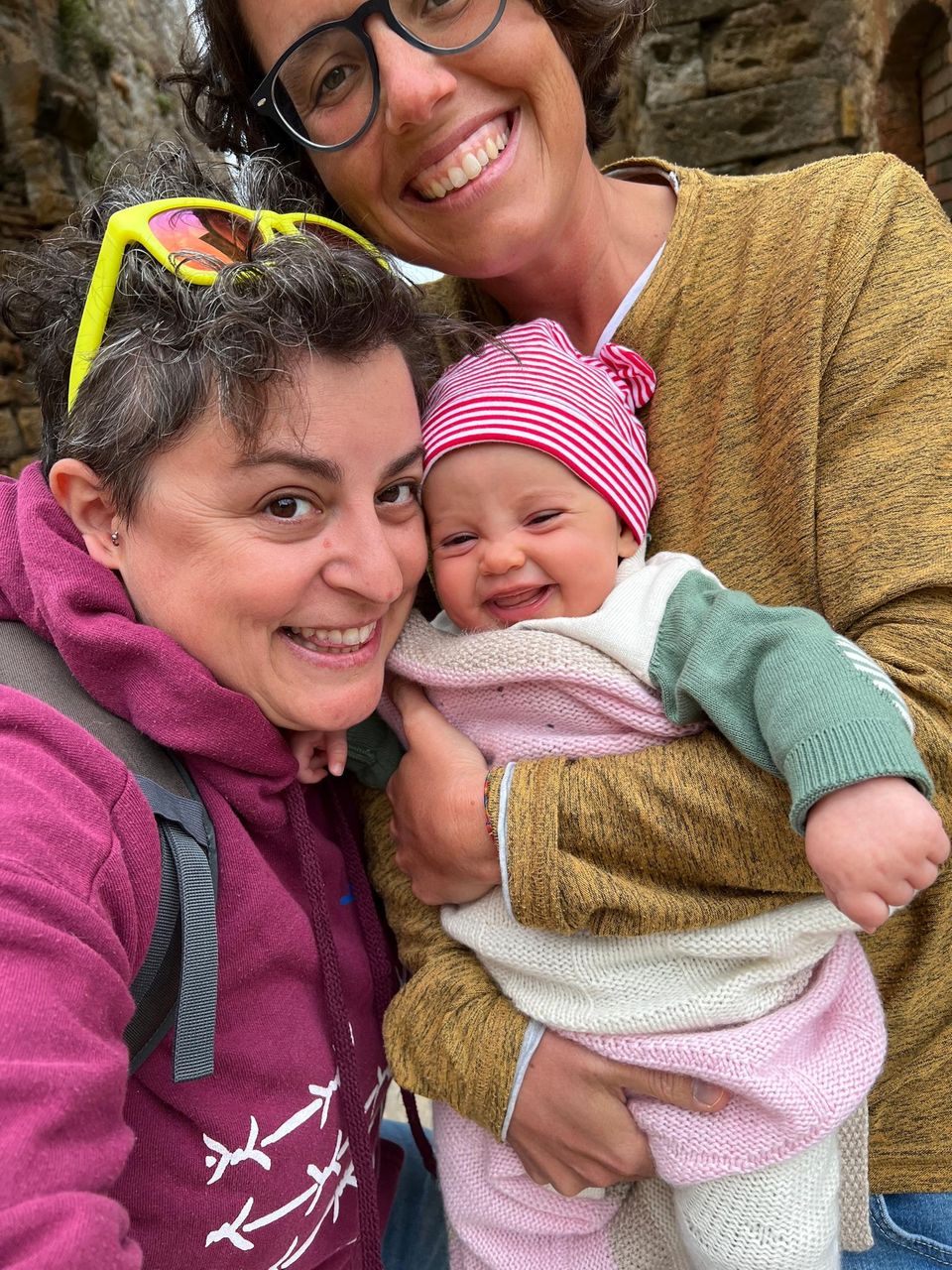 Michela und Viola mit ihrer Tochter Giulia Michela und Viola mit ihrer Tochter Giulia